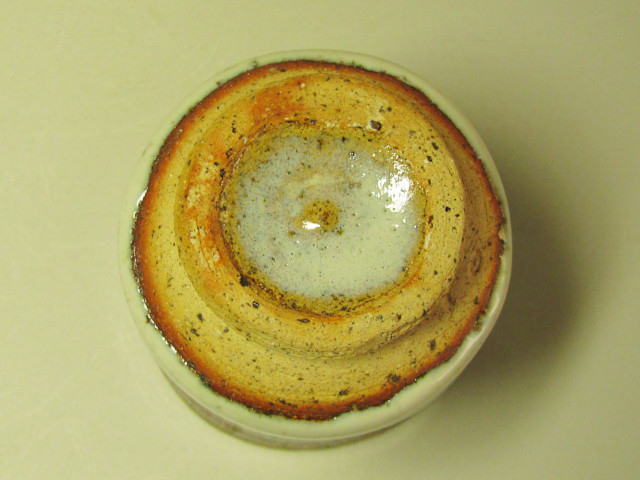 斑唐津湯呑み茶碗の高台